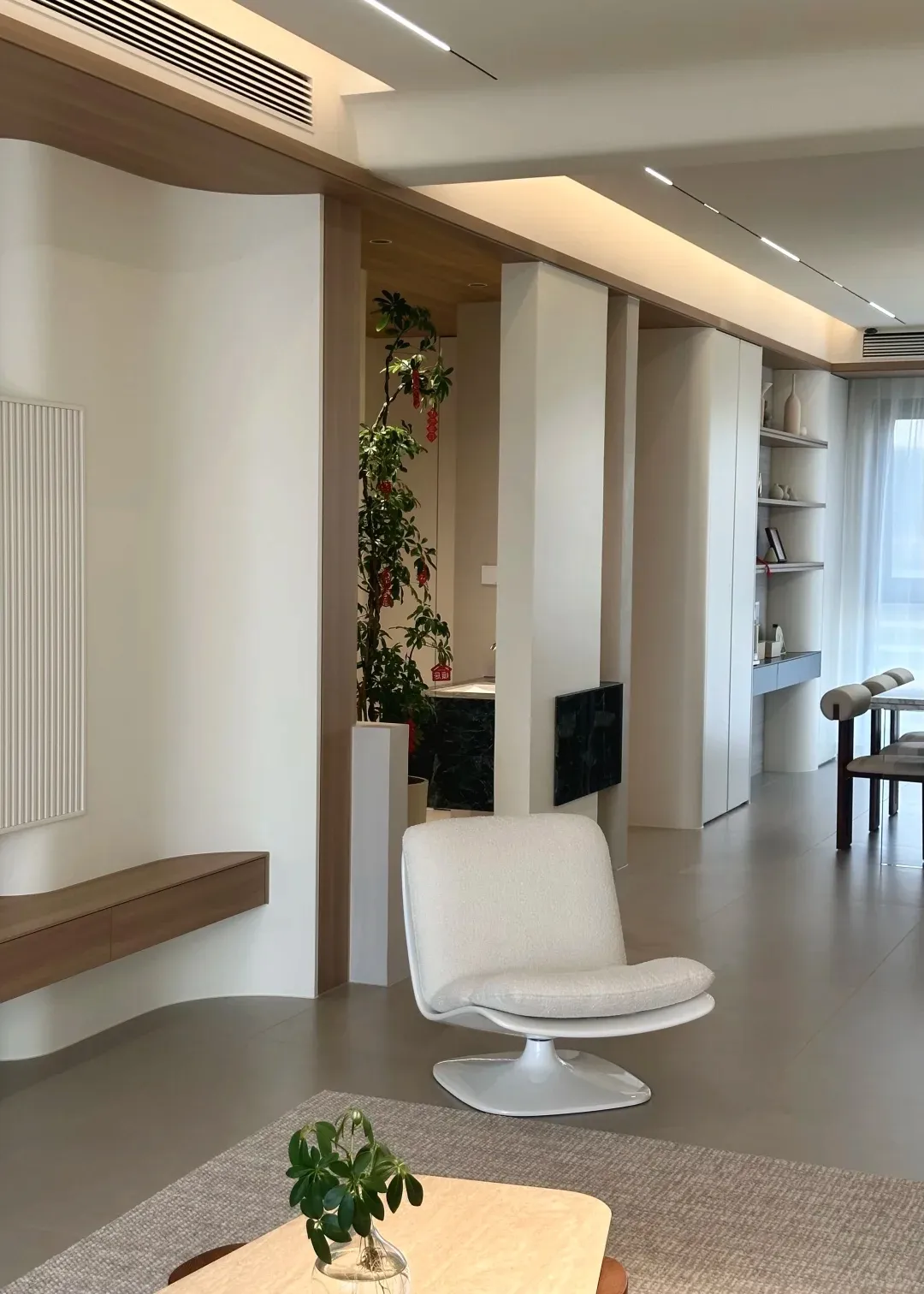 Soft Warm Greige Limestone-Inspired Coating-Look Porcelain Wall/Floor Tile