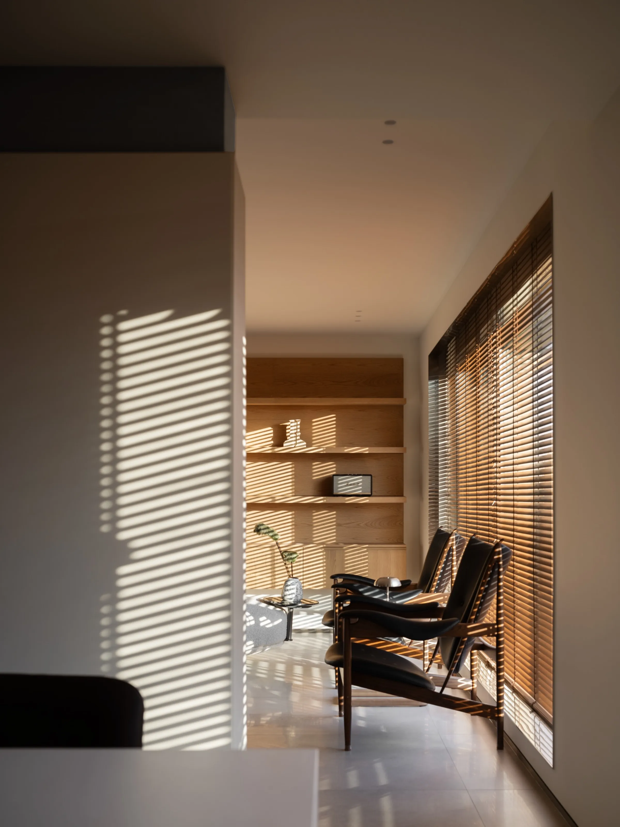 Quiet Luxury Villa with Limestone Look Tiles - Quiet Luxury Living Room with Limestone Look Tiles 3