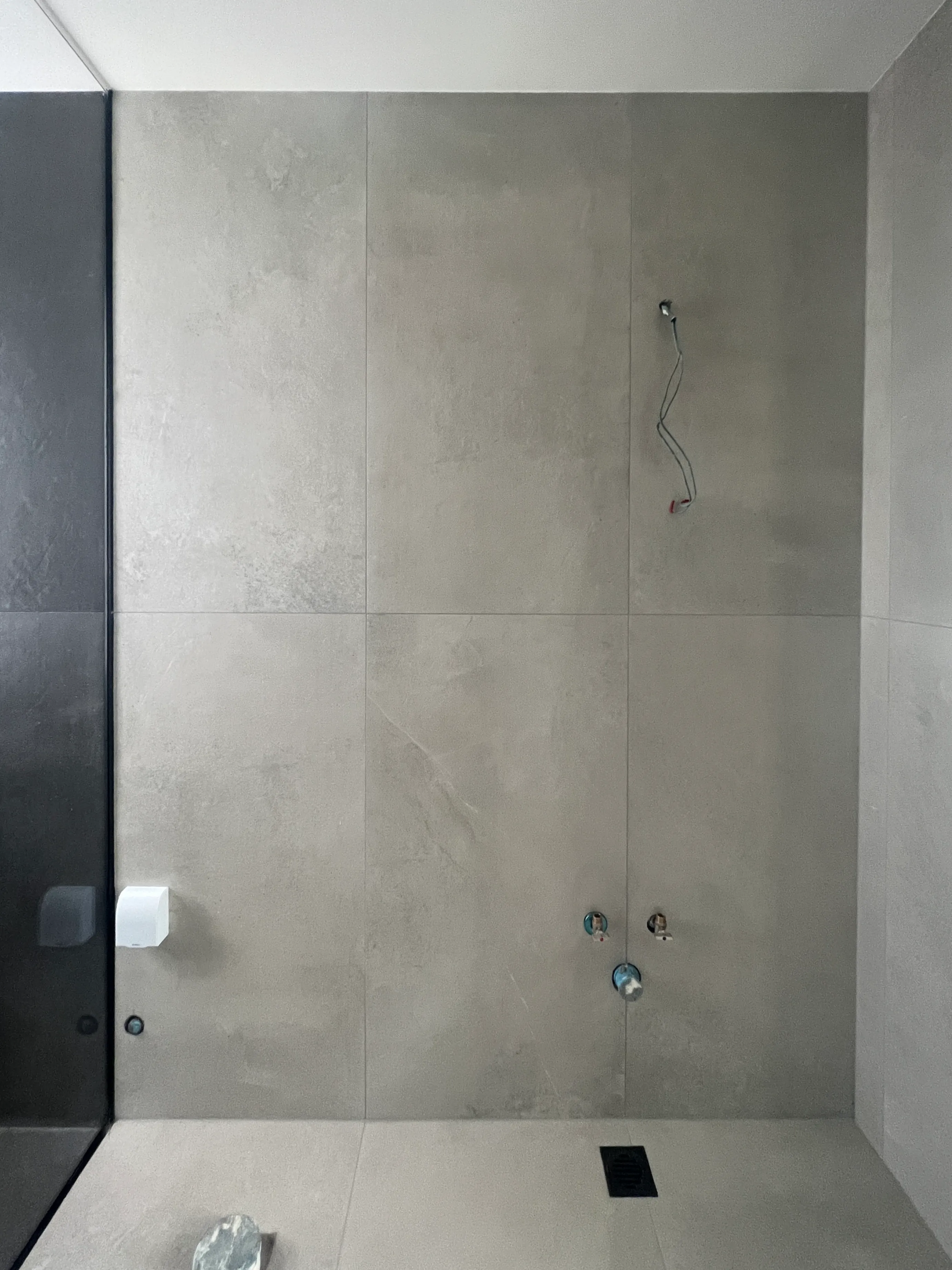 Spa Luxury Bathroom with Stone Look Tiles - Spa Luxury Bathroom with Stone Look Tiles 4