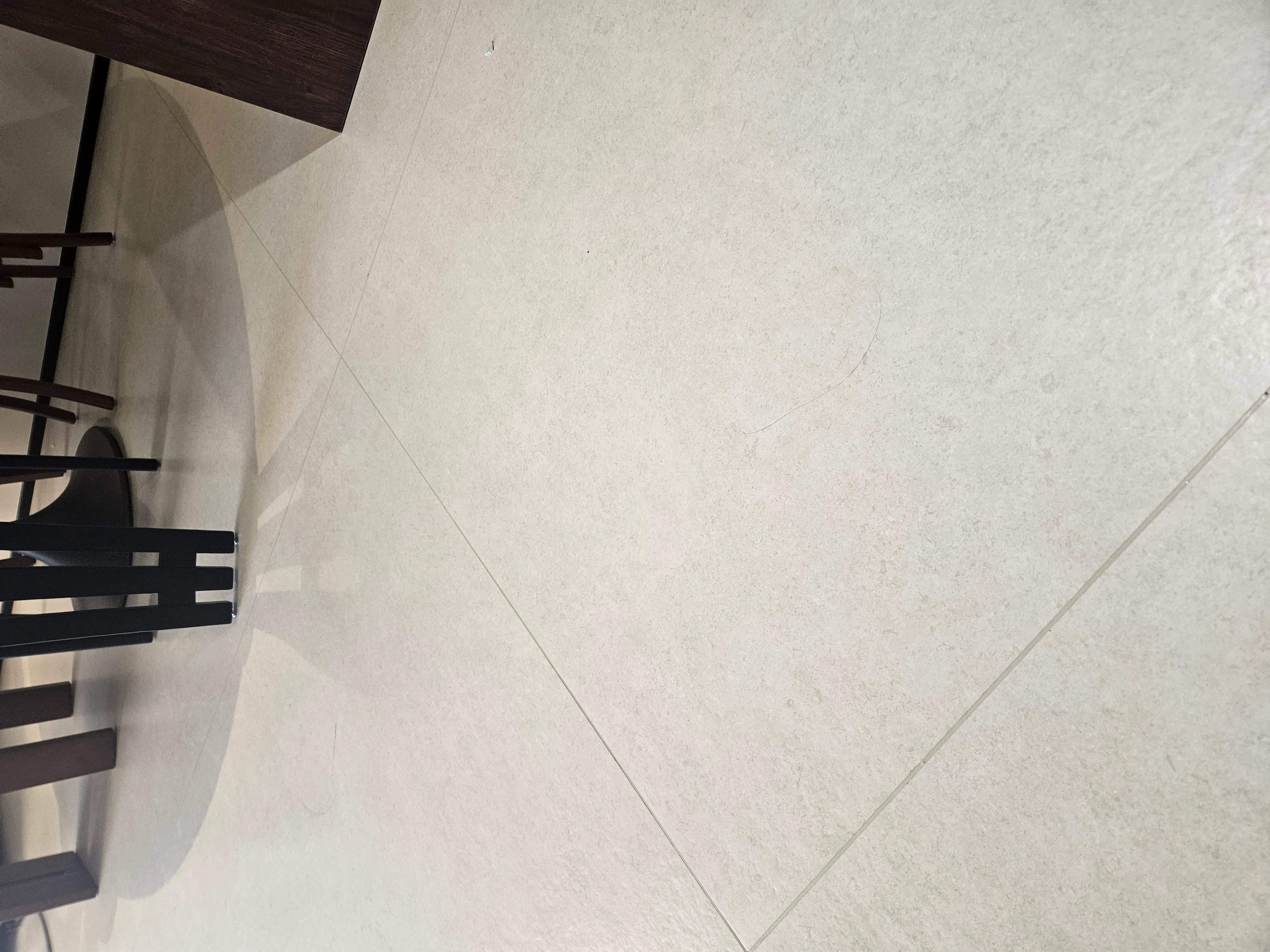 Vintage Apartment with Limestone Look Tiles - Vintage Dining Room with Limestone Look Tiles 4