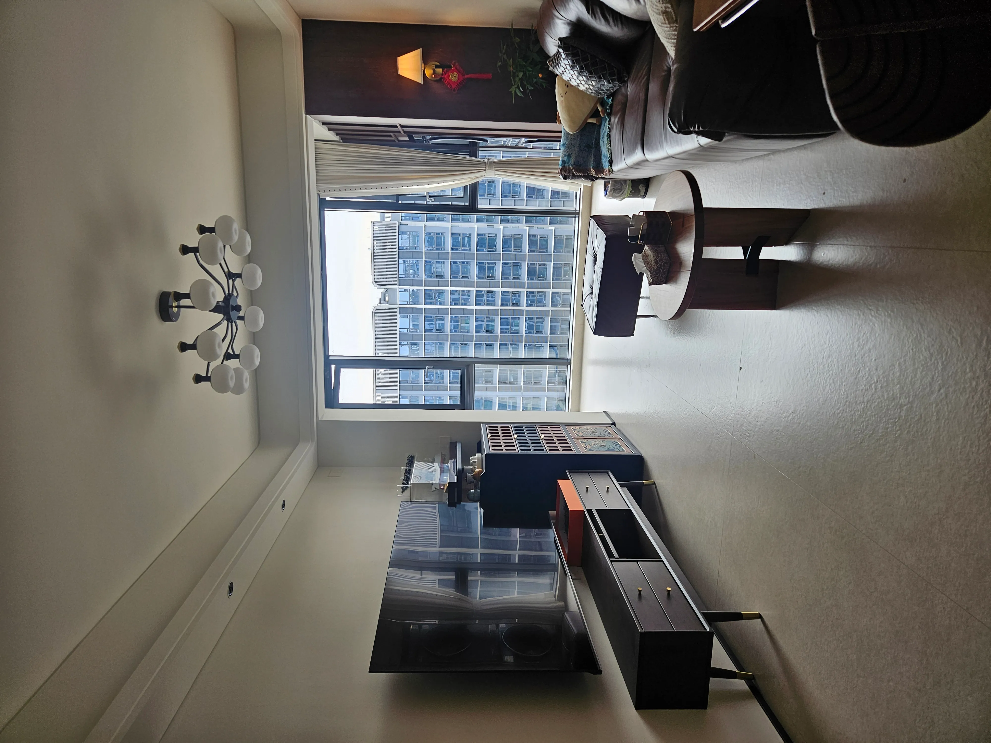 Vintage Apartment with Limestone Look Tiles - Vintage Living Room with Limestone Look Tiles 9